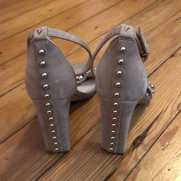 Sam Edelman tan suede beaded heels sz 6.5 - Picture 6 of 6